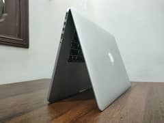 MacBook Pro 0