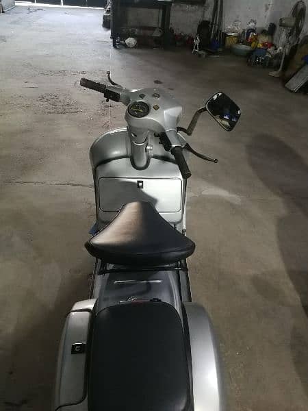 vespa scooter for vespa loves 150cc 12