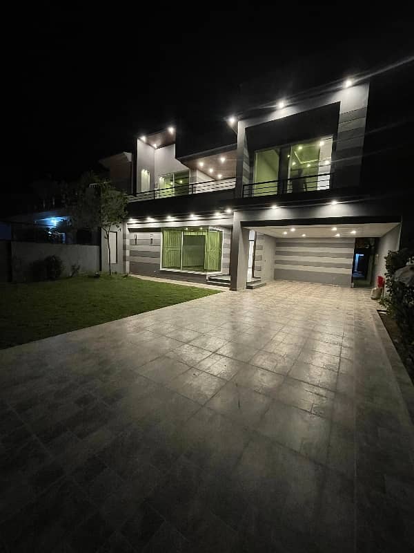 Model Town, One Kanal Exceptionally Good Corner House 3