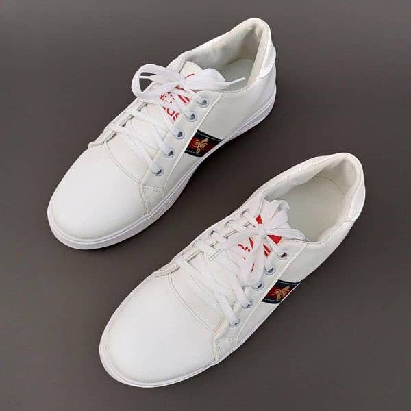 boy's sport shoes , white 5