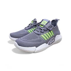 Men's sports shoes