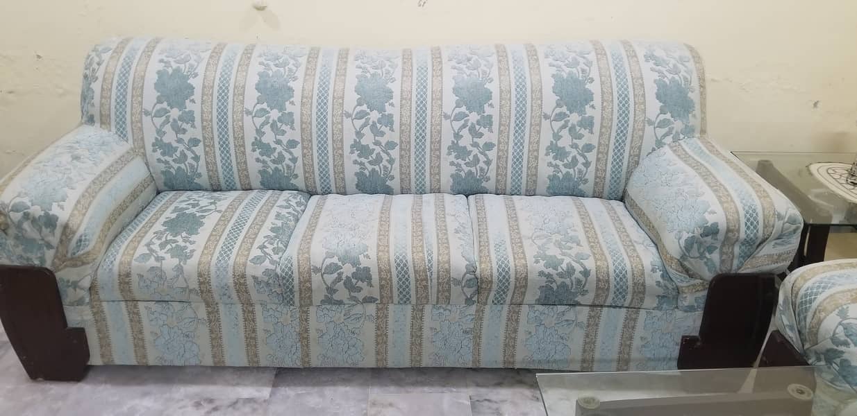 Looks Like brand new 3, 2 and 1 seater sofa 03047382932 1