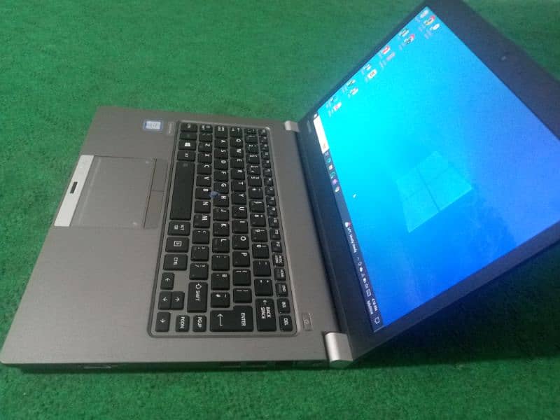 Toshiba i5 6th generation laptop 0