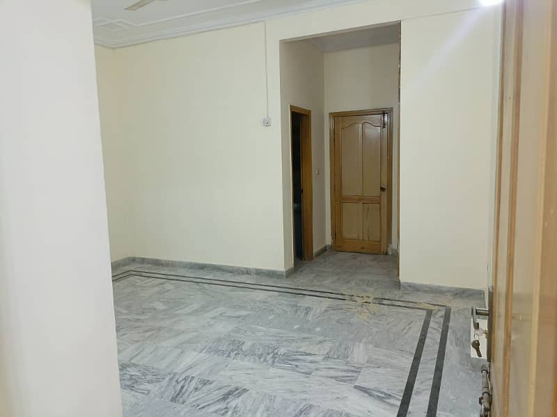 VIP UPPER Portion for Rent, 10 Marla House for Rent in Pwd Near TO London Bakar 2