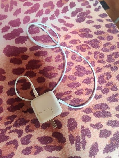 JV CHIP and IPhone orignal charger for sale 1