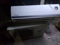 Dawlance Ac 1ton. good condition working is good 30 mint child a room