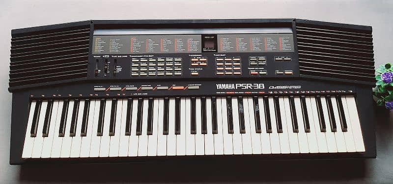 Yamaha PSR 38 with midi option 0