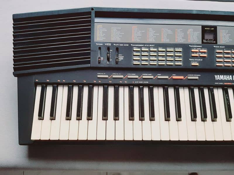 Yamaha PSR 38 with midi option 2