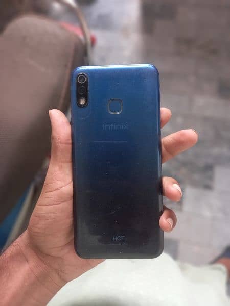 infinix hot 8 2/32 4