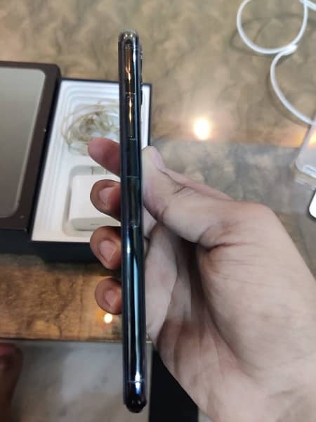 iphone 11 pro max PTA approved 5