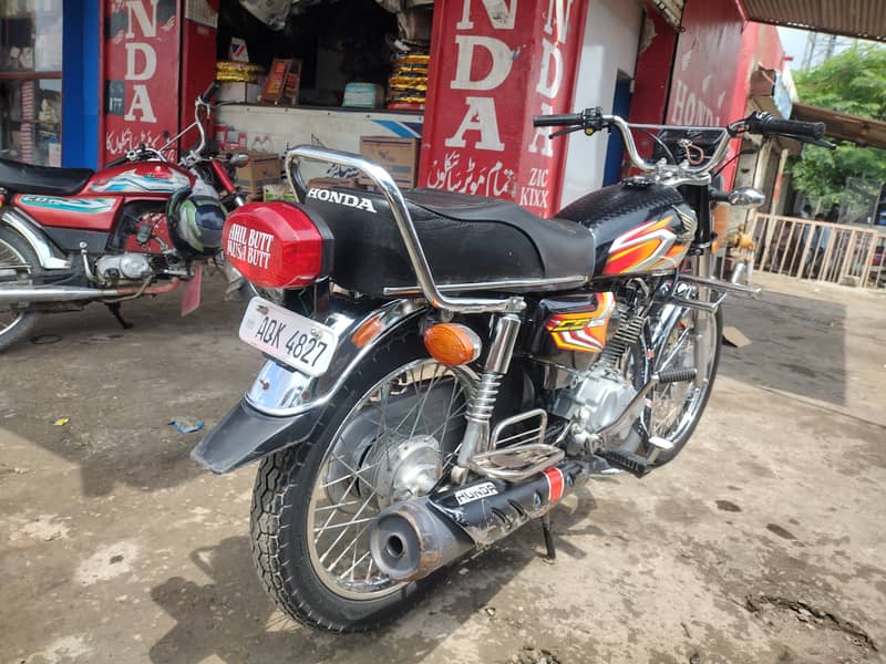 Honda 125 2022 3