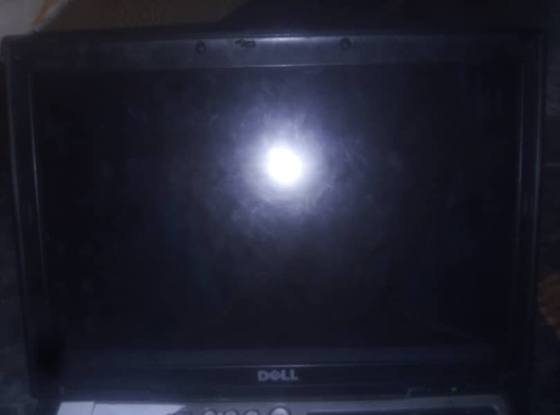 Dell laptop dell Latitude D620 2gb/100gb with a free keyboard 4