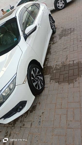 Honda Civic Oriel 2017 12