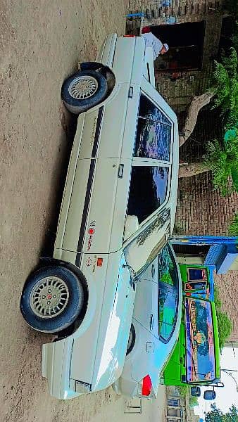 Nissan Sunny 1986 12