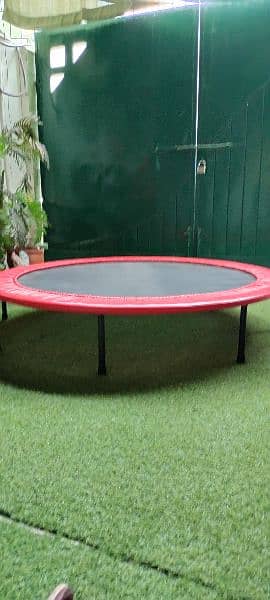 trampoline 60 inch. 4