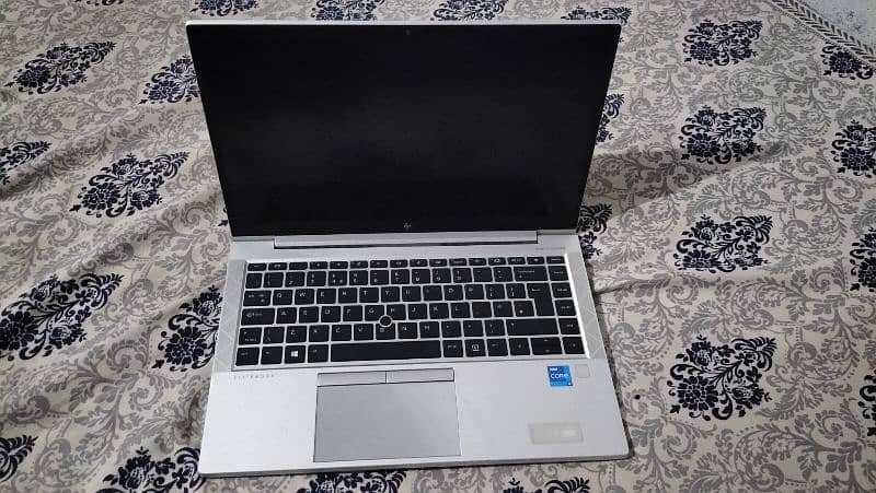 HP Elite book 840 G8 4