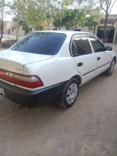 Toyota Corolla Xe 2000 Model