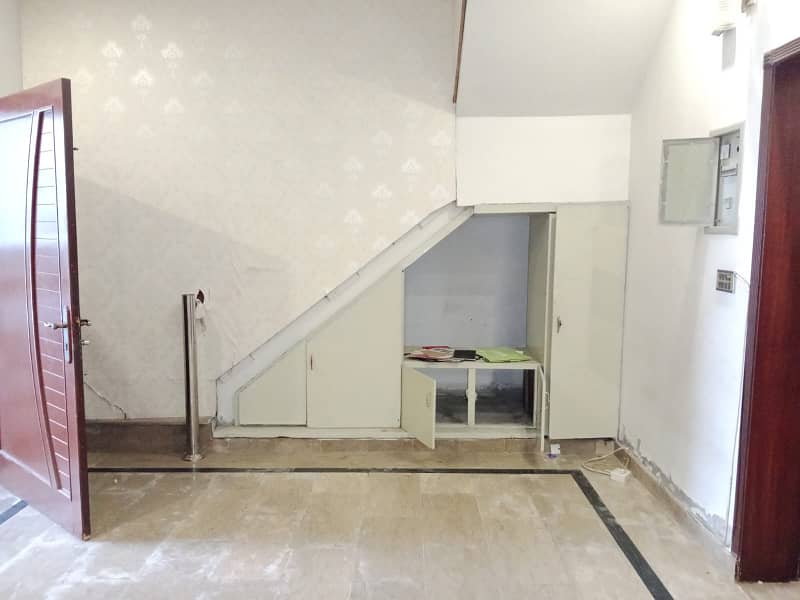 5 Marla lower Porshan for Rent in johar Town ph 2 0