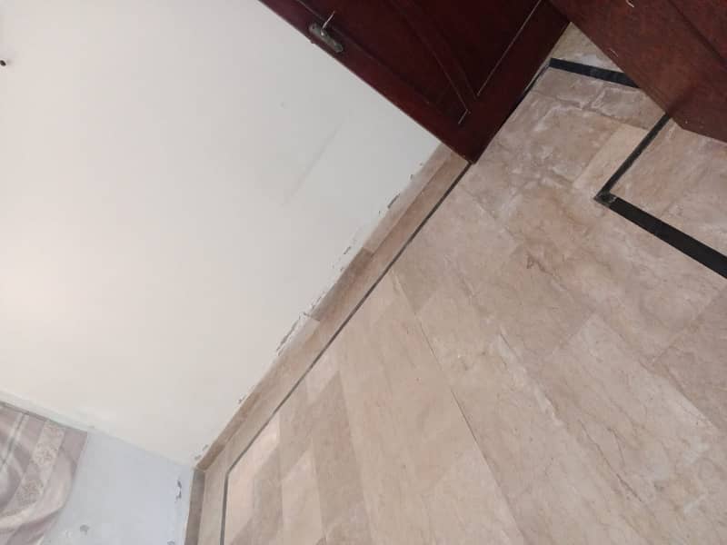 5 Marla lower Porshan for Rent in johar Town ph 2 1