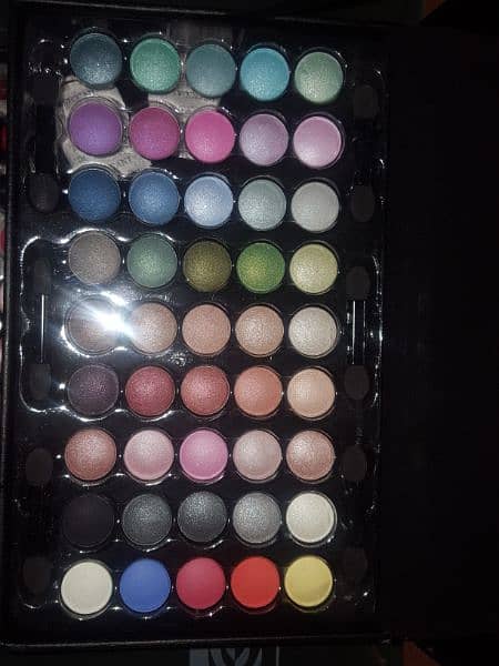 Make Up Box 5