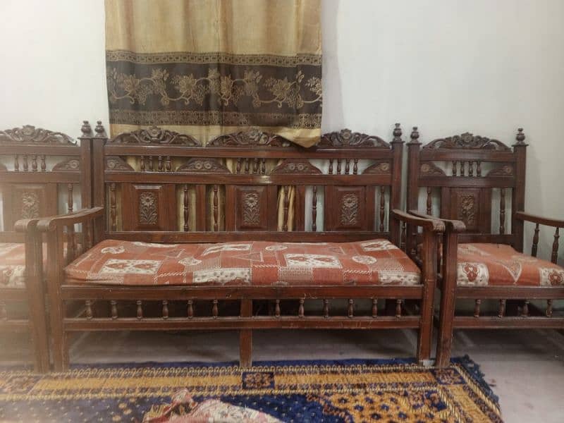 sofa set in good condition 1