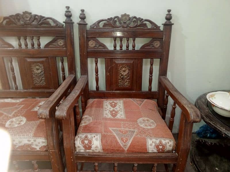 sofa set in good condition 2