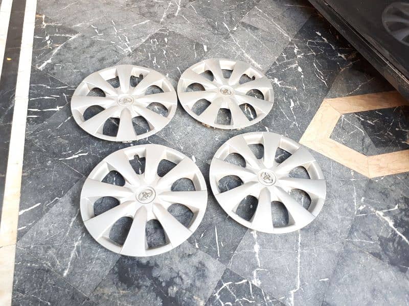 Original Toyota Corolla Wheel cups 15inch 1