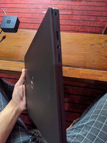 Dell Latitude 13 7370 3