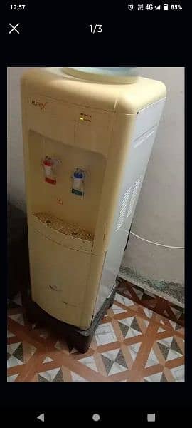 WATER DISPENSER 2