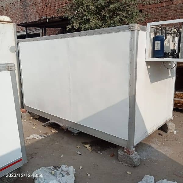 reefer container/chiller/cooling/Refrigeration van available all sizes 10