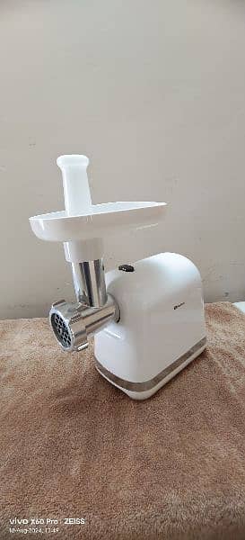 Dawlance meat grinder DWMM-6001 W 6