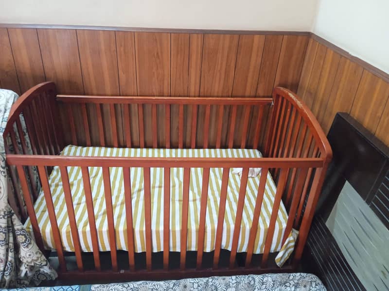 High-Quality Wooden Baby Cot with 6-Inch Mattress 4