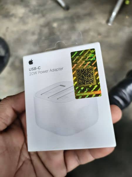 100 % original I phone charger 2 months use only 8