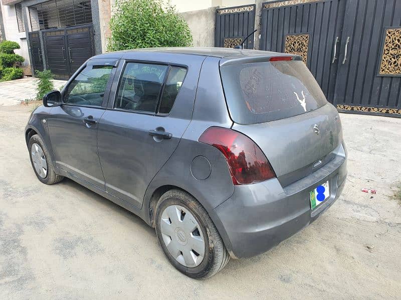 Suzuki Swift 2012 in good condition 3