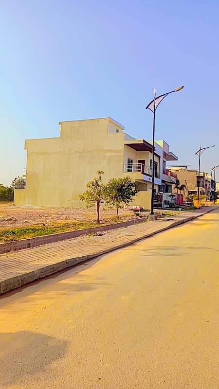 Barhia Enclave Sector G Highted Location Solid Land Naher To Park Paly Ground 3