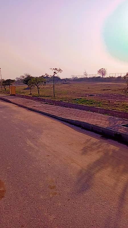 Barhia Enclave Sector G Highted Location Solid Land Naher To Park Paly Ground 4