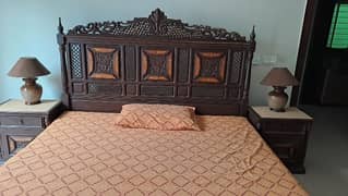 complete bed set with 2 side and dressing table and mattress 0