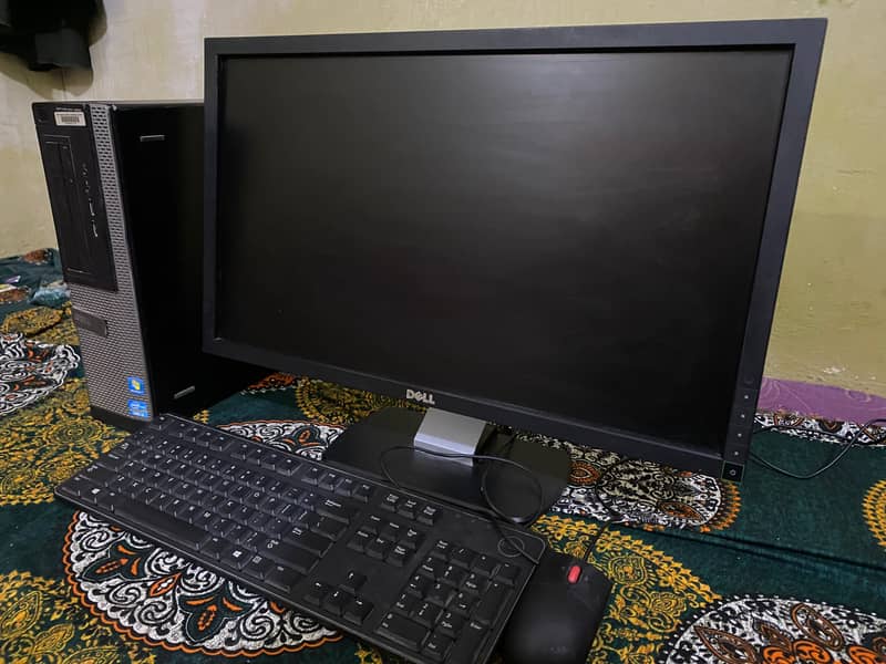 Sale Complete PC Including CPU, LCD, Keyboard, Mouse, & All Cables 1