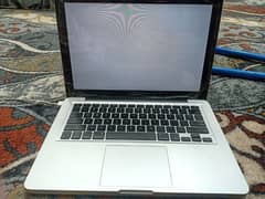 MacBook pro 4gb 320gb 2.5 processor core i5