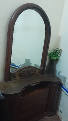 Dressing table with mirror