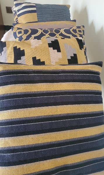 Selling Used Cushions 1