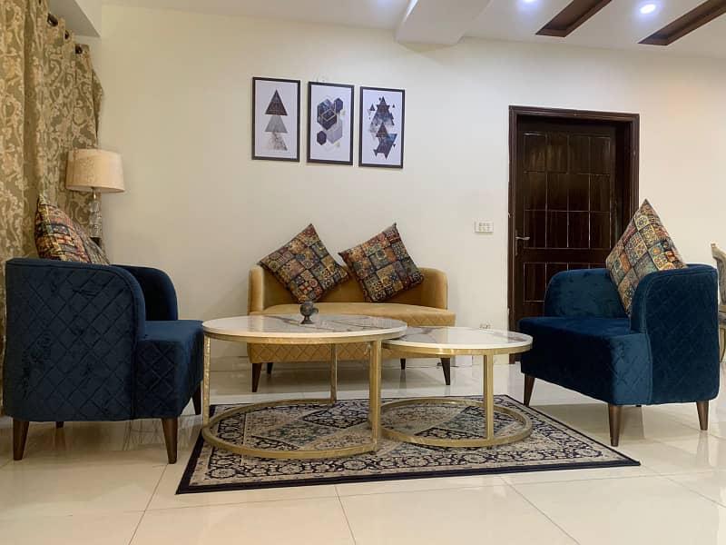 Furnish laxry apartment bahria town lahore par day weekly available for rent 3