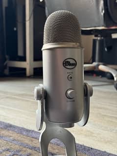 blue yeti usb condensor microphone 0