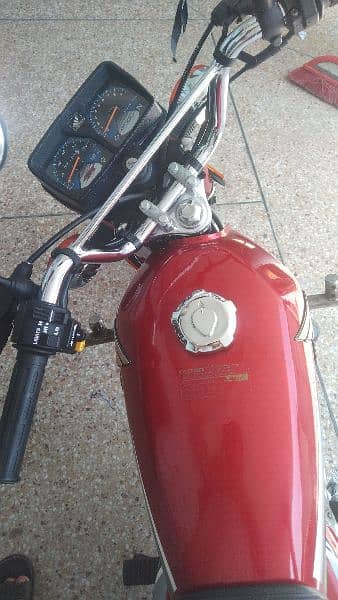 Honda 125 2023 4