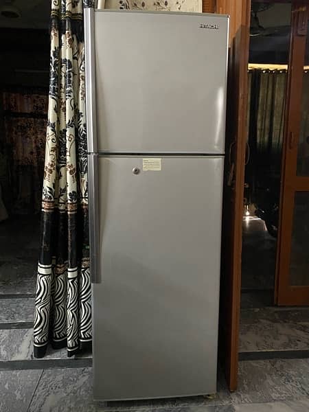 Hitachi R-T320EUK1K SLS Non-frost Top Freezer Refrigerator - 225 Ltr 3