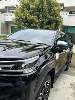 Toyota Hilux Revo V 2022