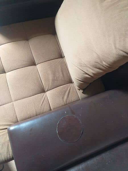 SEVEN SEATER SOFA SET FOR URGENT SALE 4