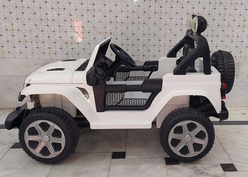 Kids' Electric Ride-On Jeep Car - Used, Good Condition 8