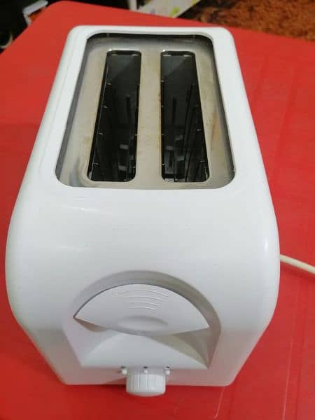 Homemaker 2 Slice Toaster, Imported 3