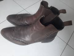 chelse boots brown colour